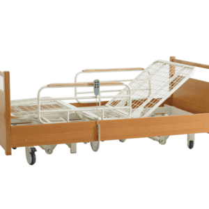 适用于医院和养老院的护理床，带可调节高度和倾斜功能，提供安全舒适的护理环境。.